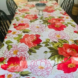 Tablecloth Farmhouse Cottage Rectangular 100”L x 60” W Colorful Floral Roses